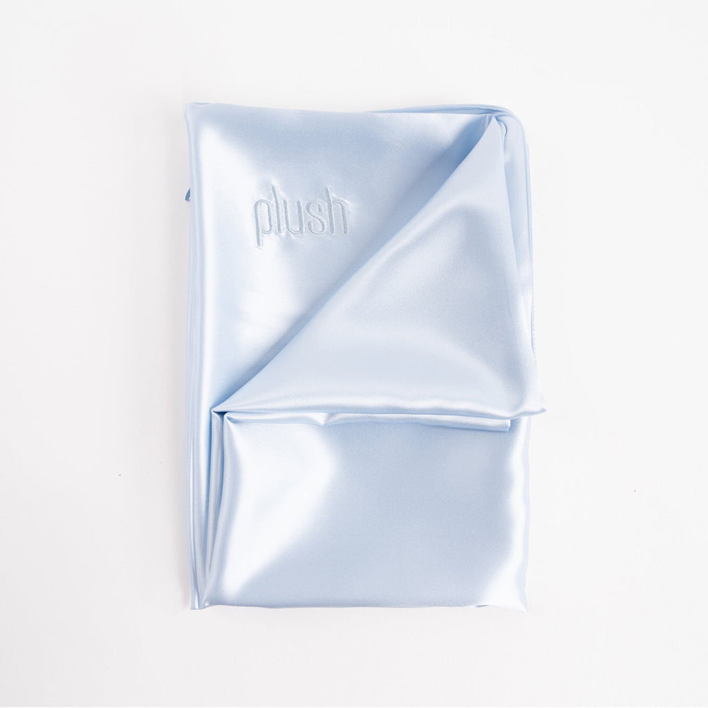 THE PLUSH SILK PILLOWCASES