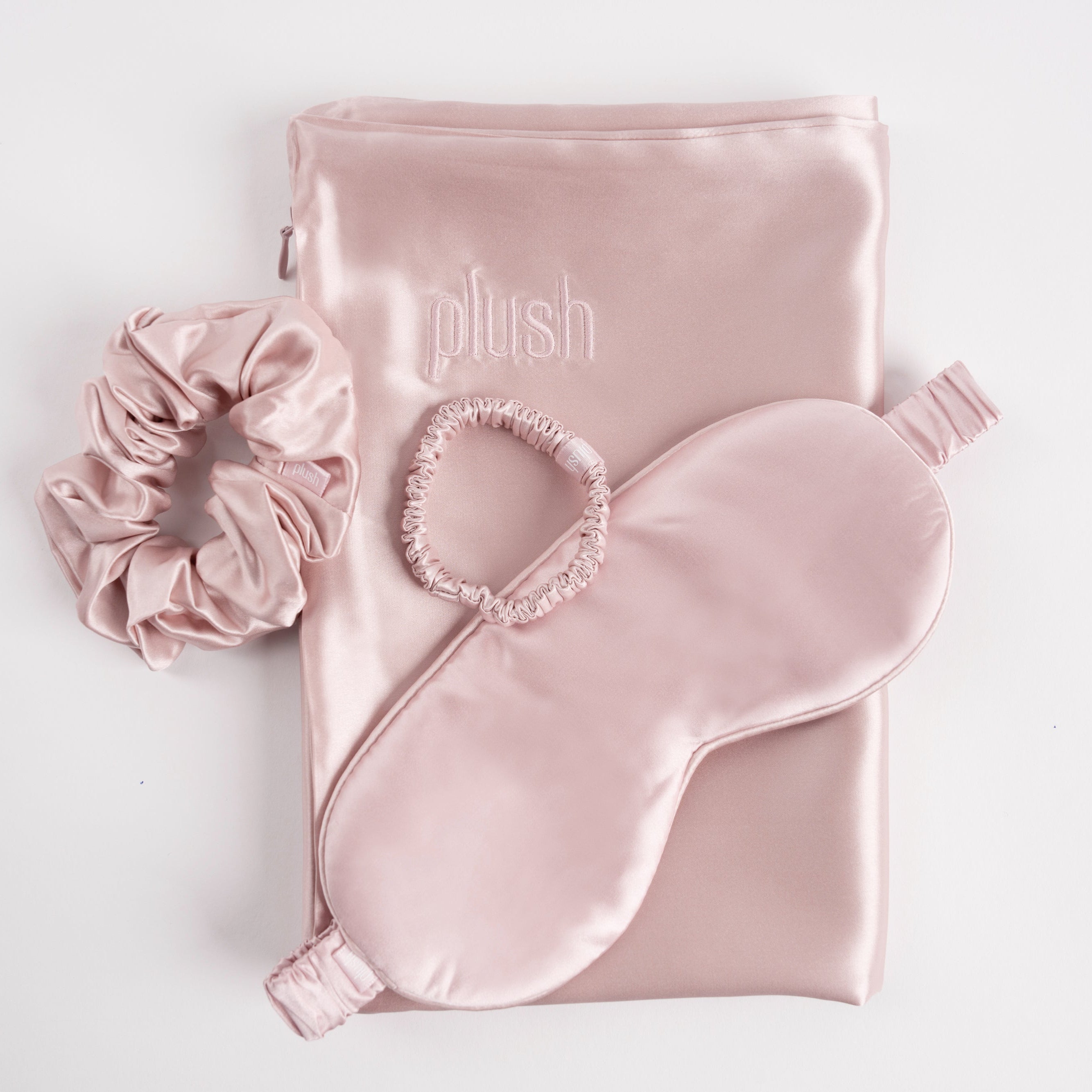 THE PLUSH SILK GLAM KIT