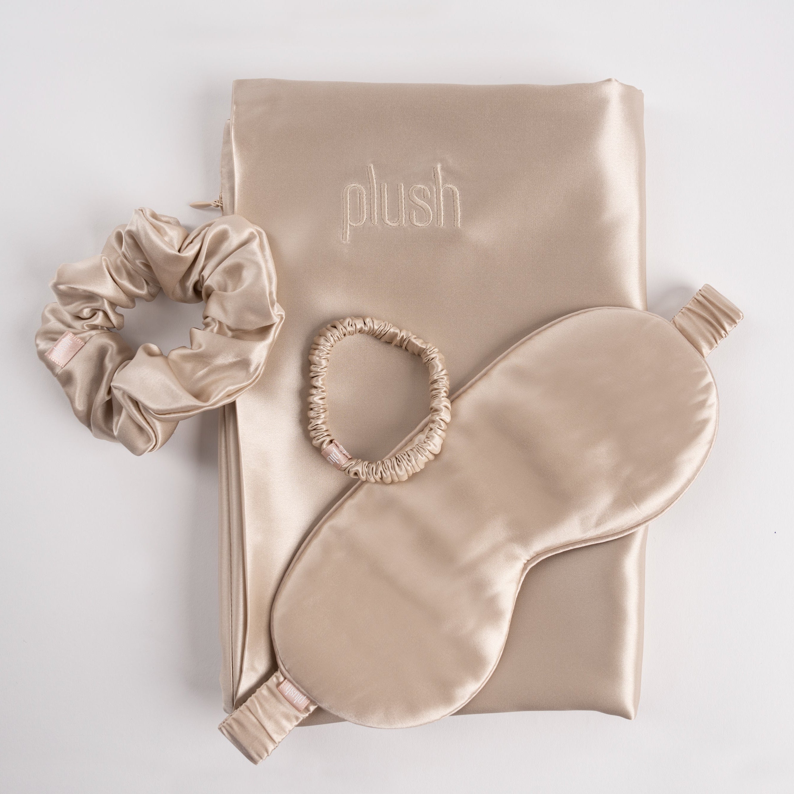 THE PLUSH SILK GLAM KIT
