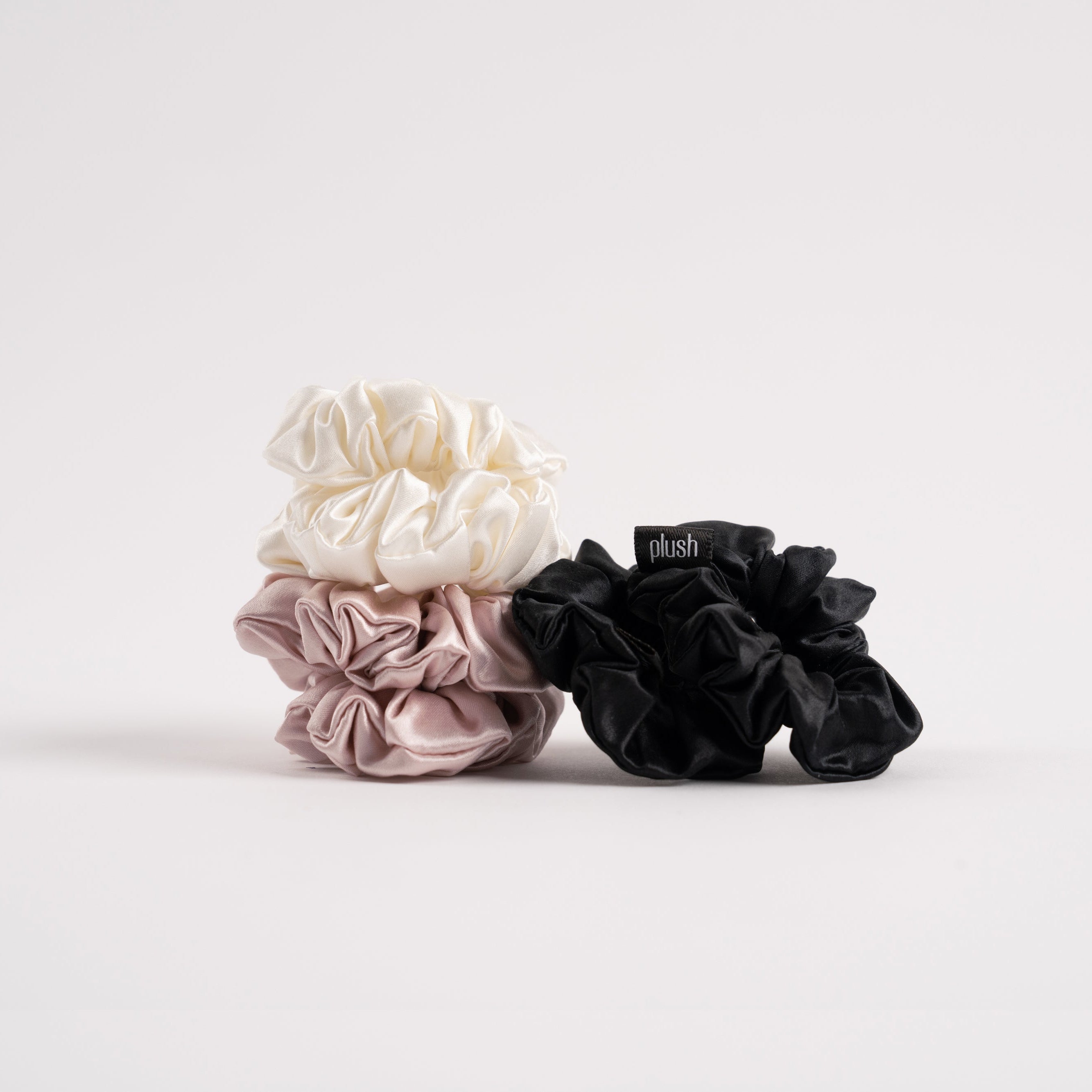 THE PLUSH SILK SCRUNCHIES